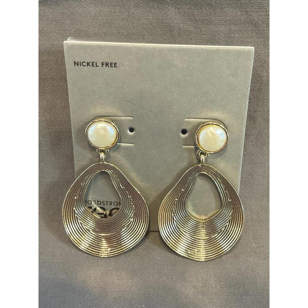 NWT Nordstrom Rack Gold Tone And Faux Pearl Dangle Earrings # 1424